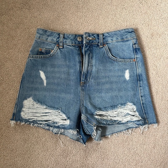 TOPSHOP High-waisted medium-wash jean shorts (size 4) - Picture 1 of 5